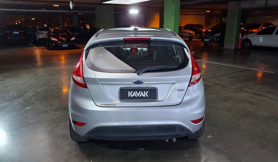 Ford Fiesta Kinetic Design 1.6 16V TITANIUM Hatchback 2011
