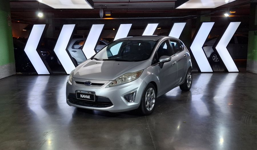 Ford Fiesta Kinetic Design 1.6 16V TITANIUM Hatchback 2011