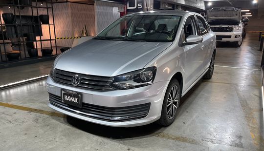 Volkswagen • Vento