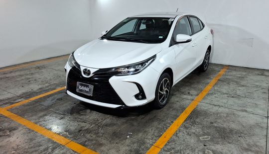 Toyota • Yaris