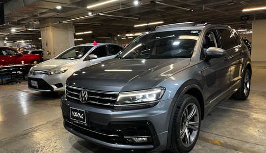 Volkswagen • Tiguan