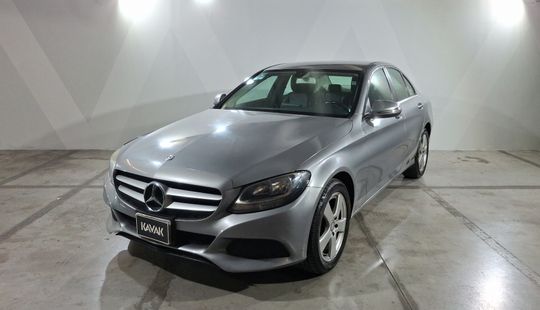 Mercedes Benz • Clase C