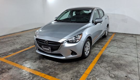 Mazda • Mazda 2