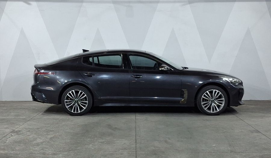Kia Stinger 2.0 GT-LINE AUTO Hatchback 2019