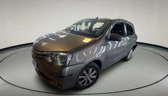 Toyota • Etios