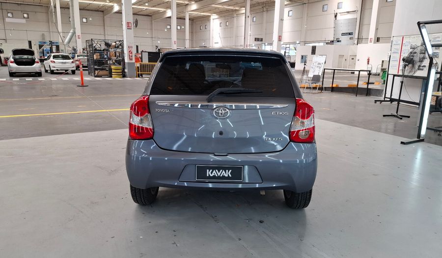 Toyota Etios 1.5 XLS Hatchback 2015