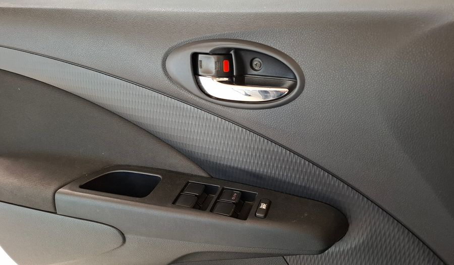 Toyota Etios 1.5 XLS Hatchback 2015