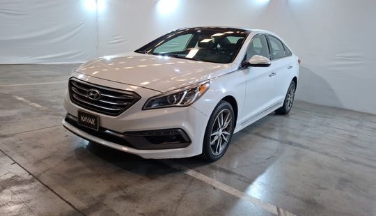 Hyundai • Sonata