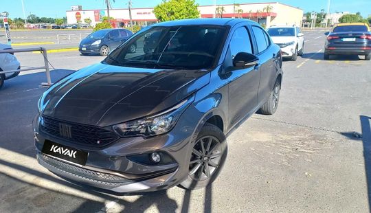 Fiat • Cronos