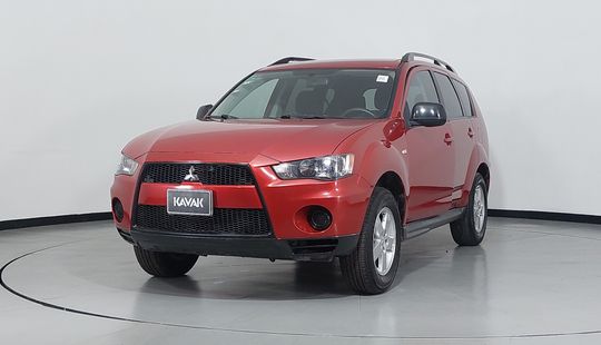 Mitsubishi • Outlander