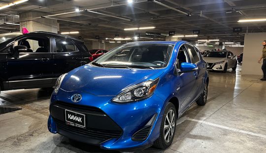 Toyota • Prius C