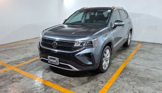 2022 • 14,281 km • Automático