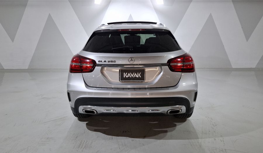 Mercedes Benz Clase Gla 2.0 GLA 250 SPORT DCT Suv 2018