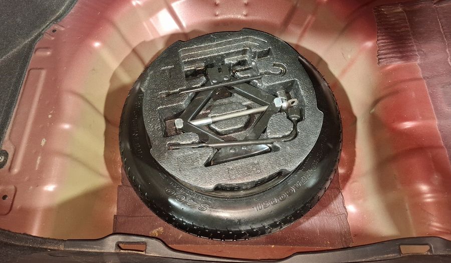 Hyundai Elantra 1.8 LIMITED TECH NAVI AT Sedan 2016