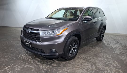 Toyota • Highlander