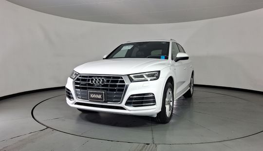 Audi • Q5