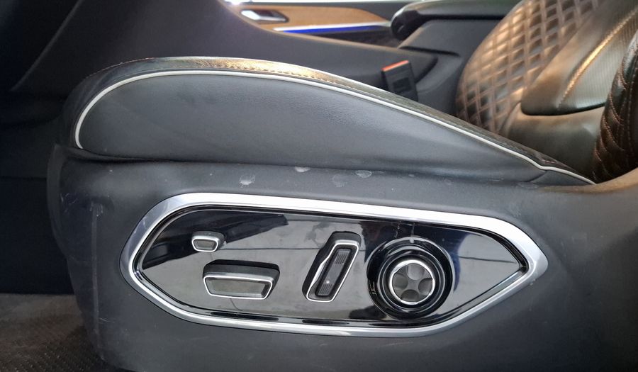 Jeep Grand Cherokee 5.7 L SUMMIT RESERVE AUTO 4WD Suv 2023