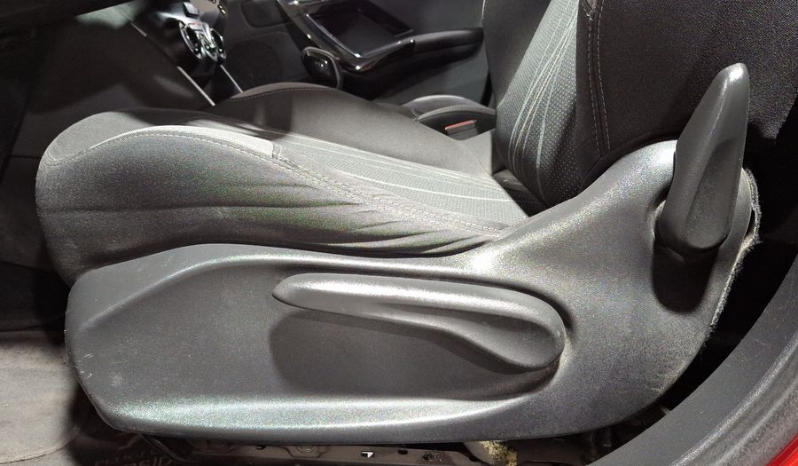 Peugeot 208 1.6 ACTIVE MT Hatchback 2014