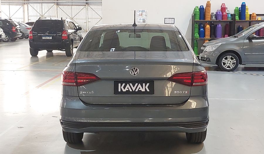 Volkswagen Virtus 1.0 200 TSI COMFORTLINE AUTO Sedan 2022