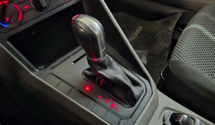 Volkswagen Virtus 1.6 MSI TRENDLINE AUTO Sedan 2018