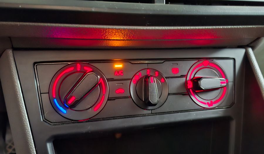 Volkswagen Virtus 1.6 MSI TRENDLINE AUTO Sedan 2018