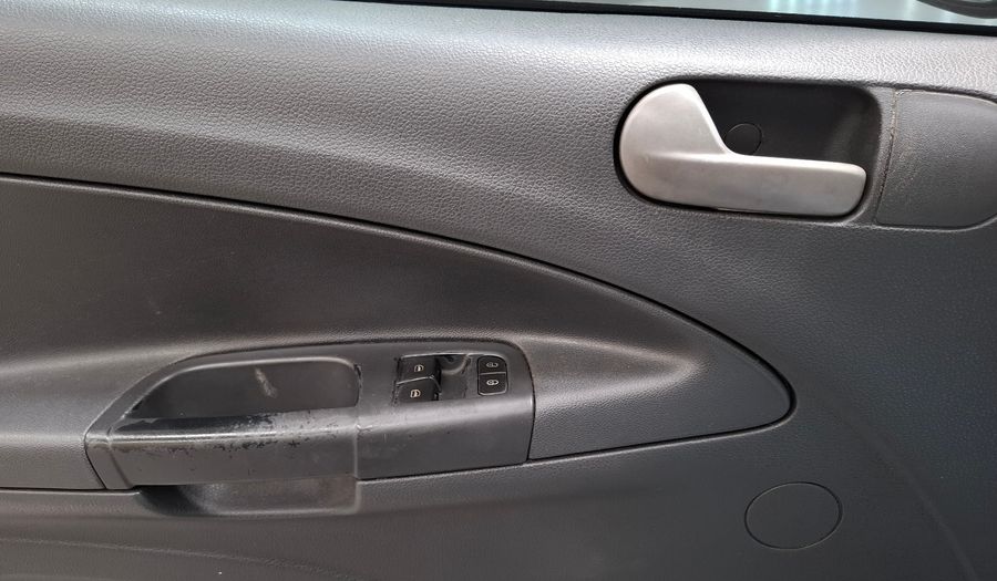 Volkswagen Voyage 1.6 COMFORTLINE PLUS MT Sedan 2010