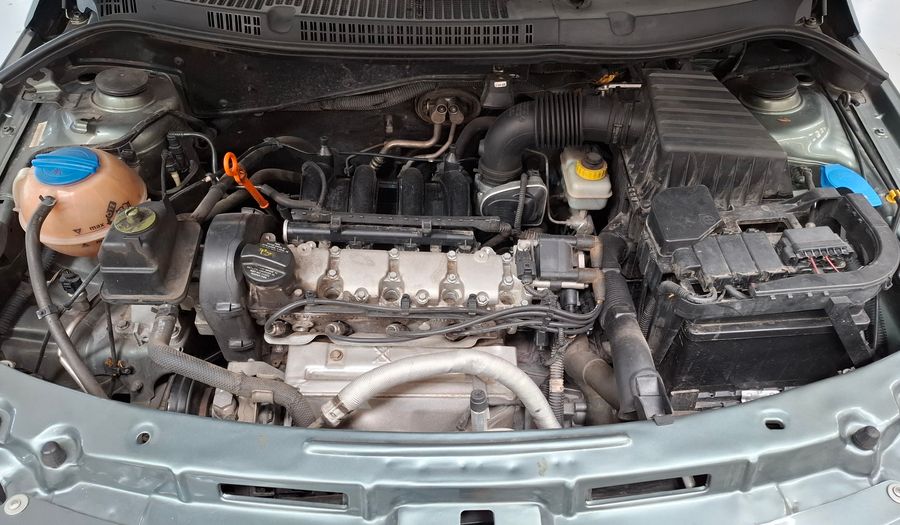 Volkswagen Voyage 1.6 COMFORTLINE PLUS MT Sedan 2010