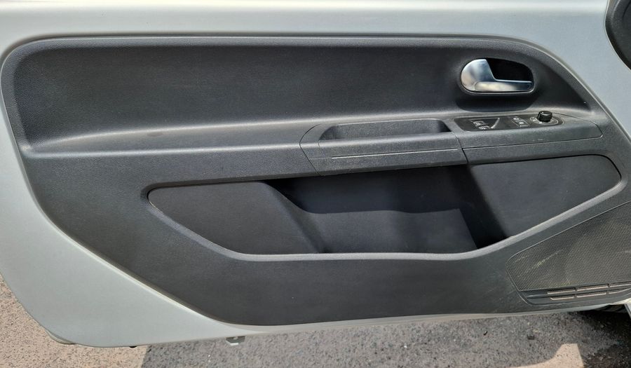 Volkswagen Up 1.0 HIGH UP Hatchback 2018