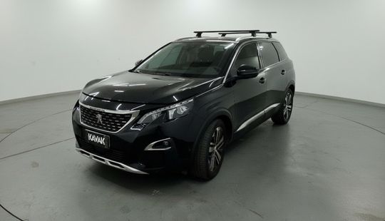 Peugeot • 5008