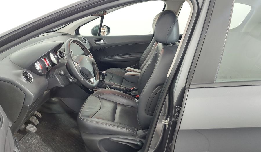 Peugeot 308 1.6 HDI FELINE Hatchback 2016