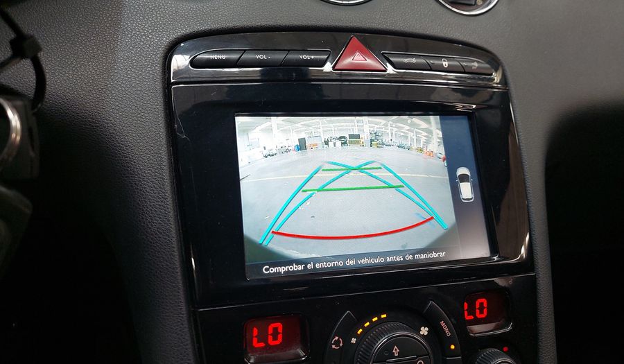 Peugeot 308 1.6 HDI FELINE Hatchback 2016