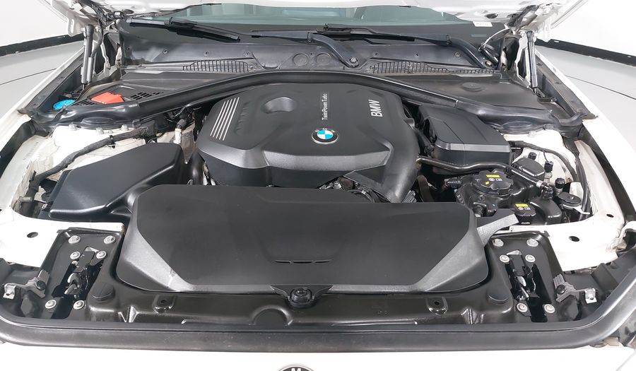 Bmw Serie 1 2.0 120IA URBAN LINE Hatchback 2017