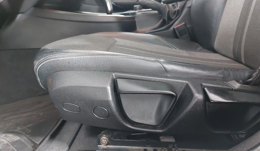 Bmw Serie 1 2.0 120IA URBAN LINE Hatchback 2017