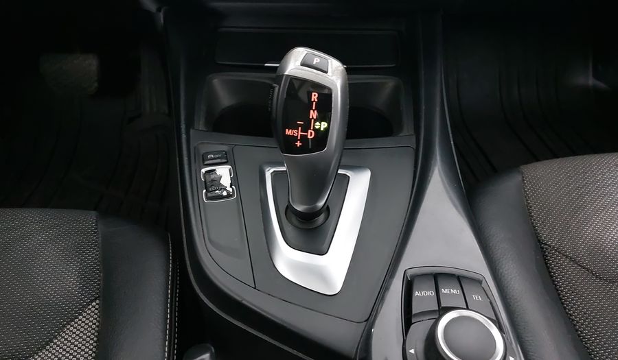 Bmw Serie 1 2.0 120IA URBAN LINE Hatchback 2017