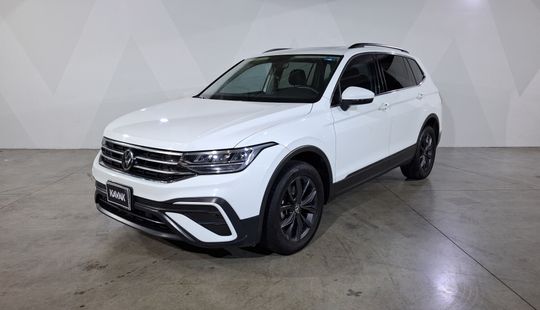 Volkswagen • Tiguan