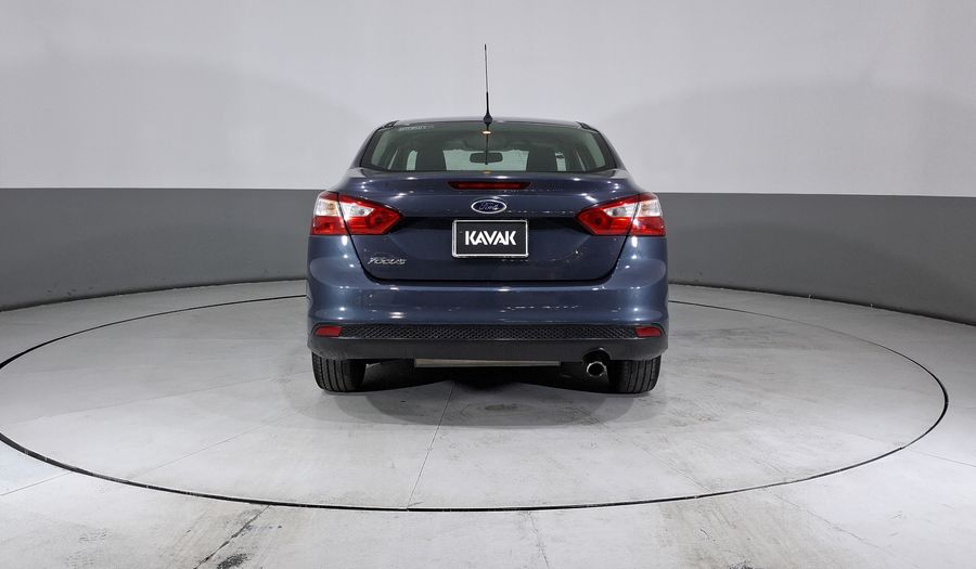 Ford Focus 2.0 AMBIENTE MT Sedan 2014