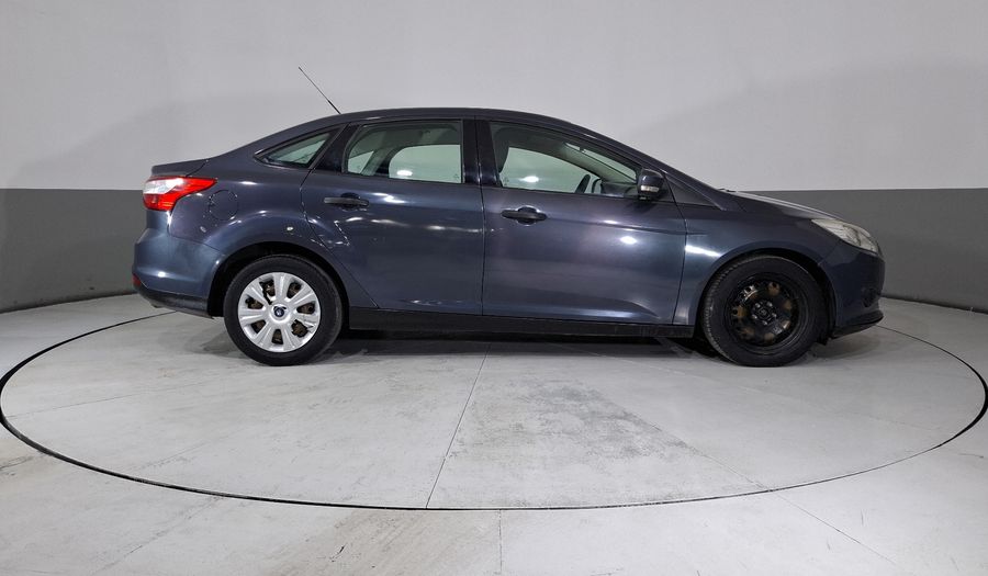 Ford Focus 2.0 AMBIENTE MT Sedan 2014