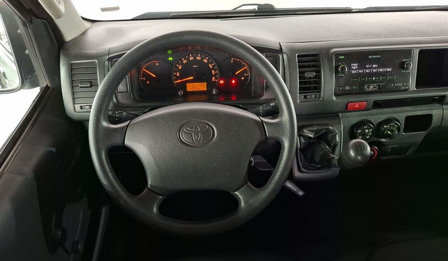 Toyota Hiace 2.7 PANEL SUPERLARGA Van 2019