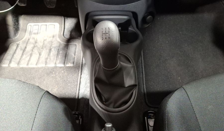 Nissan March 1.6 SENSE Hatchback 2025