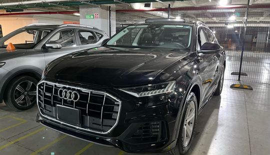 Audi • Q8