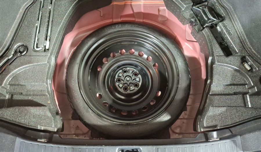 Toyota Prius 1.8 HEV PREMIUM BITONO AUTO Hatchback 2022