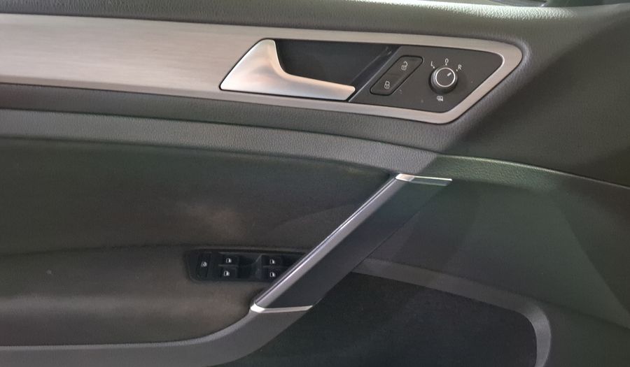 Volkswagen Golf 1.4 TSI COMFORTLINE DSG Hatchback 2015