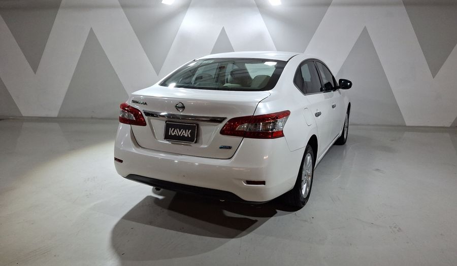 Nissan Sentra 1.8 ADVANCE CVT Sedan 2016
