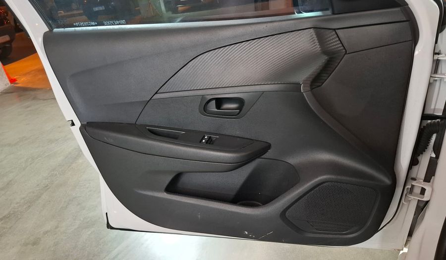 Peugeot 208 1.2L LIKE Hatchback 2021