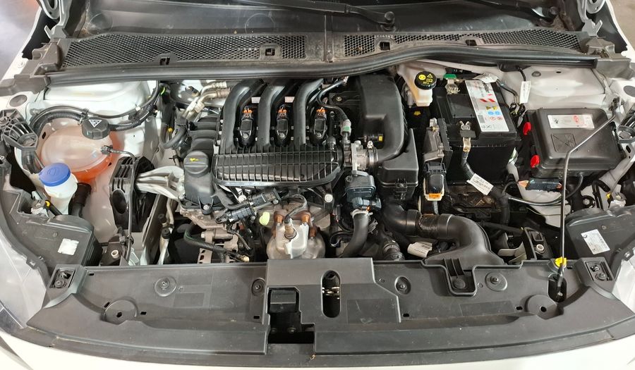 Peugeot 208 1.2L LIKE Hatchback 2021