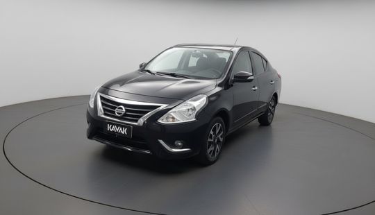Nissan • Versa
