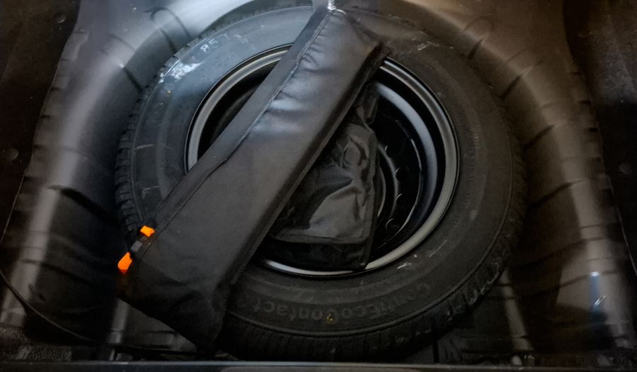 Renault Kwid 1.0 ICONIC Hatchback 2021