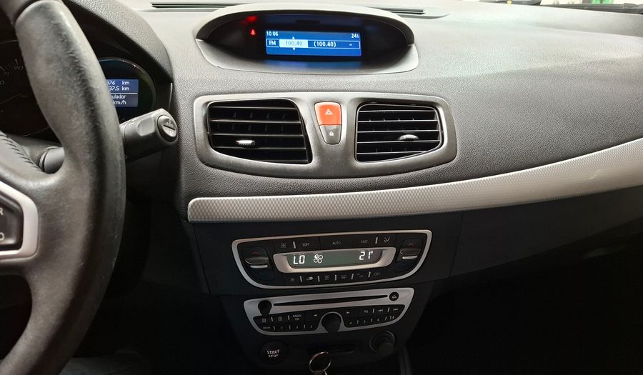 Renault Megane 2.0 MEGANE III LUXE Hatchback 2012