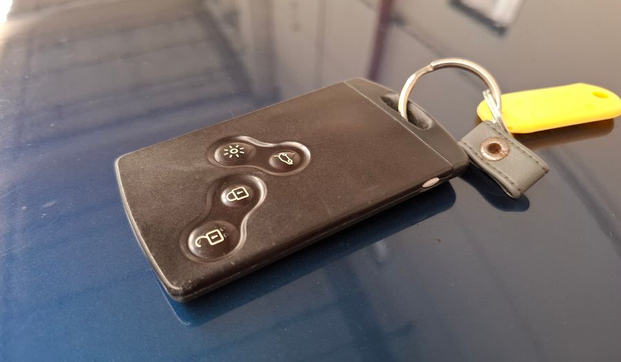 Renault Megane 2.0 MEGANE III LUXE Hatchback 2012