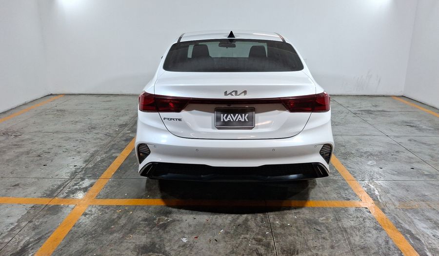 Kia Forte 2.0 EX IVT Sedan 2024